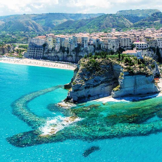 Kalabrien Tropea, Capo Vaticano oder der Vulkan Stromboli. Kalabrien Tropea, Capo Vaticano oder der Vulkan Stromboli.